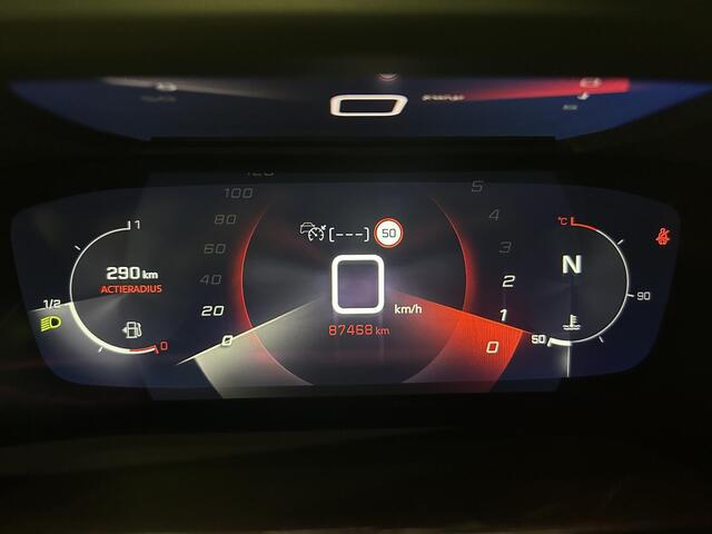 Peugeot 2008 1.2 PureTech GT Pack | Panoramadak | Stoelverwarming | Camera | 3D Cockpit