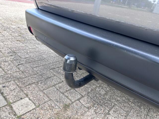 Peugeot 2008 1.2 Puretech Active Goed onderhouden ''Trekhaak - PDC - Infotainment ''