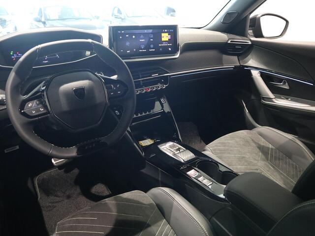 Peugeot 2008 1.2 Hybrid 145 GT | Navigatie | Dodehoek detectie | 360* Camera | Alcantara | Keuze uit meerdere kleuren! | Bel voor actuele KM-Stand