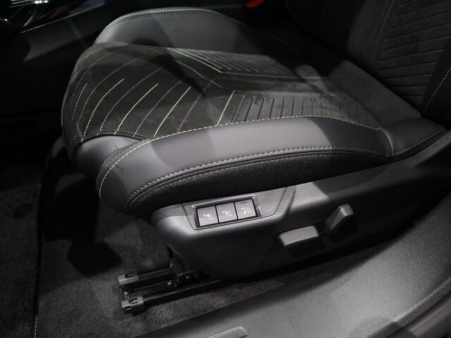Peugeot 2008 1.2 Hybrid 145 GT | Navigatie | Dodehoek detectie | 360* Camera | Alcantara | Keuze uit meerdere kleuren! | Bel voor actuele KM-Stand