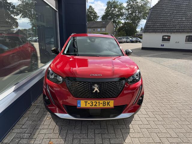 Peugeot 2008 1.2 Turbo Allure 130 PK | Navigatie via Telefoon | All Season Banden Stoelverwarming | Camera | LED Verlichting | Cruise Control | Climate Control | Half Lederen Bekleding
