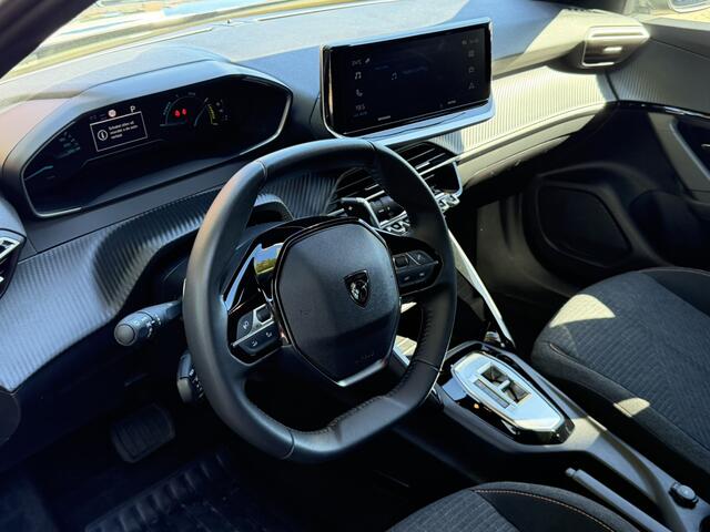 Peugeot 2008 1.2 Hybrid 136 Style Hybride + Benzine * Climate & Cruise Control * Navigatie & Spotify via Google Maps Up To Date * DAB Radio * Rijstrooksensor * Parkeersensoren * Vingerhoets; Vierde Generatie Eersteklas Service. Al meer dan 100 jaar een begrip in de Brabantse Kempen