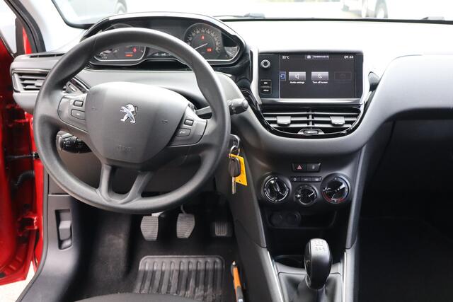 Peugeot 208 1.2 PureTech Blue Lion NL-Auto!! Navigatie I Cruise I PDC --- A.S. ZONDAG GEOPEND VAN 11.00 T/M 15.30 ---