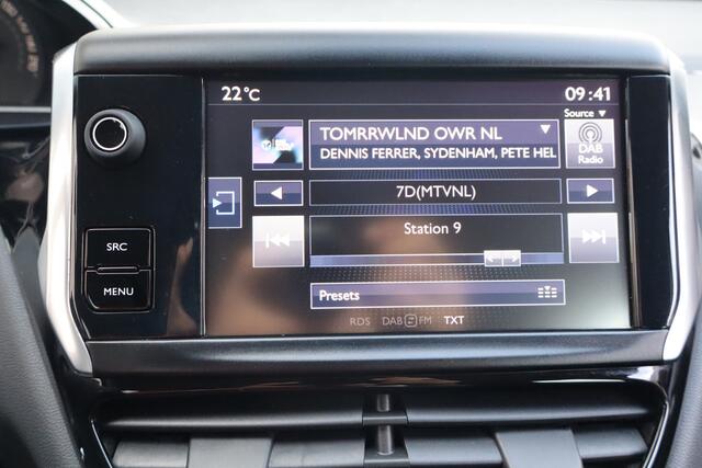 Peugeot 208 1.2 PureTech Blue Lion NL-Auto!! Navigatie I Cruise I PDC --- A.S. ZONDAG GEOPEND VAN 11.00 T/M 15.30 ---