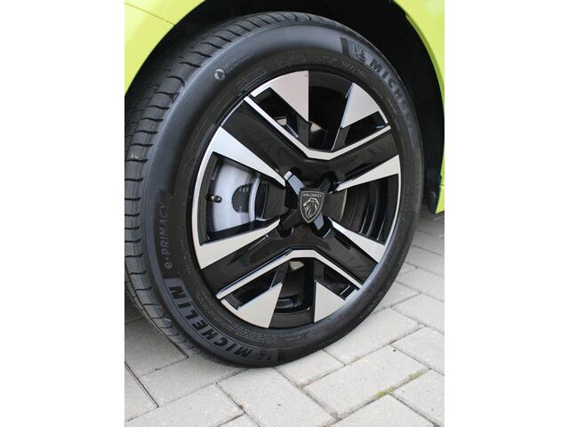 Peugeot 208 Hybrid 100 e-DCS6 Allure Automaat Navigatie, Camera achter, Stoelverwarming