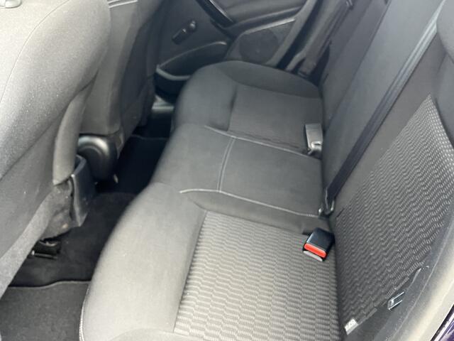 Peugeot 208 1.2 PureTech Blue Lease Executive Airco, App-Connect & Cruise Control