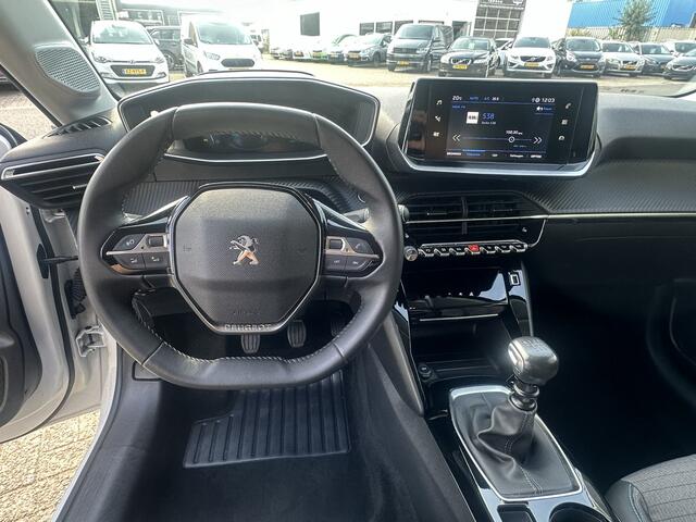Peugeot 208 1.2 PureTech Allure Pack | LED | Keyless | Adapt. Cruise | Apple Carplay | Stoelverwarming | Afn. Trekhaak