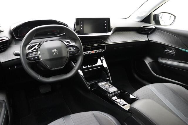 Peugeot 208 1.2 PureTech Allure 100 PK | 8-Traps Automaat | Camera | DAB+ radio | Cruise Control | Navigatie | 1e eigenaar | Dealer onderhouden | Voorraad