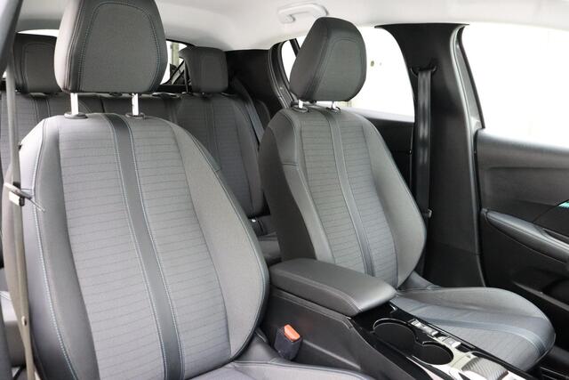Peugeot 208 1.2 PureTech Allure 100 PK | 8-Traps Automaat | Camera | DAB+ radio | Cruise Control | Navigatie | 1e eigenaar | Dealer onderhouden | Voorraad