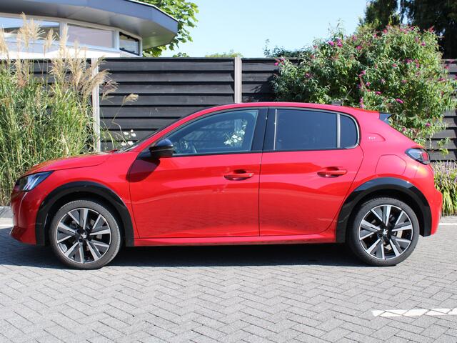 Peugeot 208 1.2 PureTech GT 100PK Navigatie, Panoramadak, Keyless start, Achteruitrijcamera, Apple CarPlay-Android Auto, Parkeersensoren voor & achter