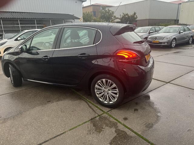 Peugeot 208 1.2 PureTech Allure