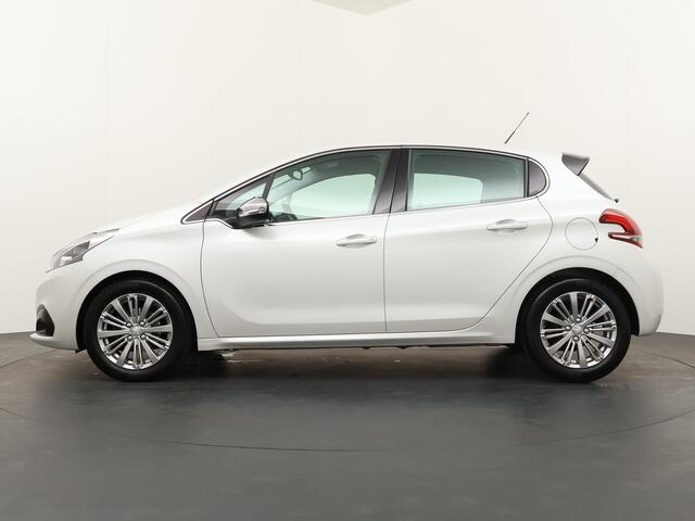Peugeot 208 1.2 PureTech Blue Lease Allure | Airco | Cruise Control | L.M. Velgen |