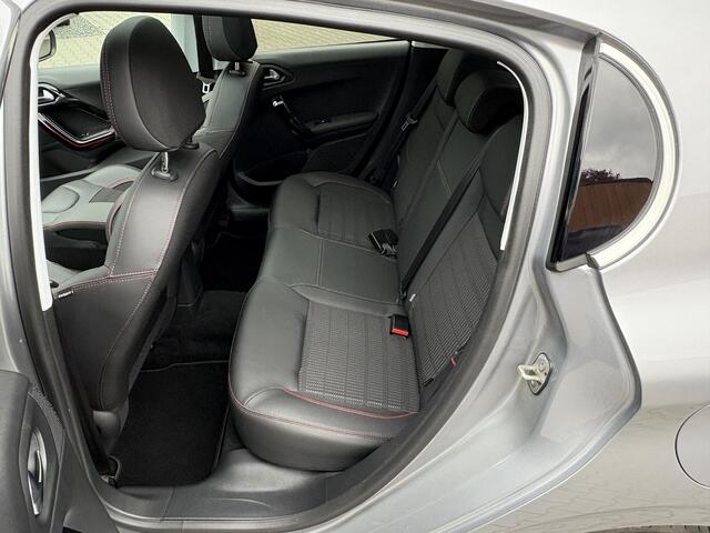 Peugeot 208 1.2 GT-Line Panoramadak, Camera, Navigatie, Carplay. Garantie