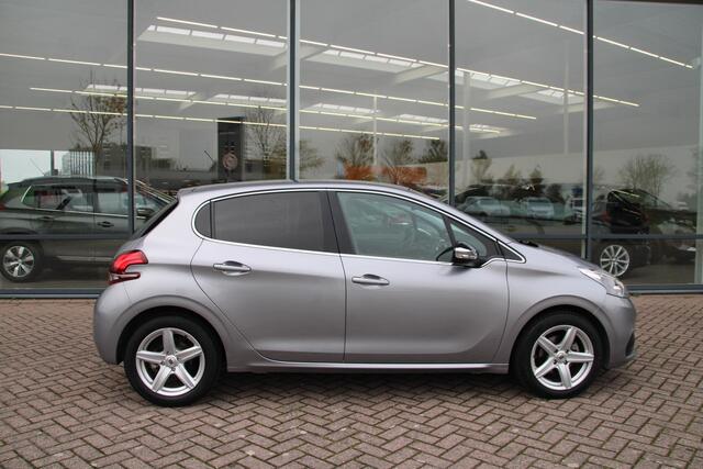 Peugeot 208 1.2 PureTech 110pk Allure Automaat Airco 48447km