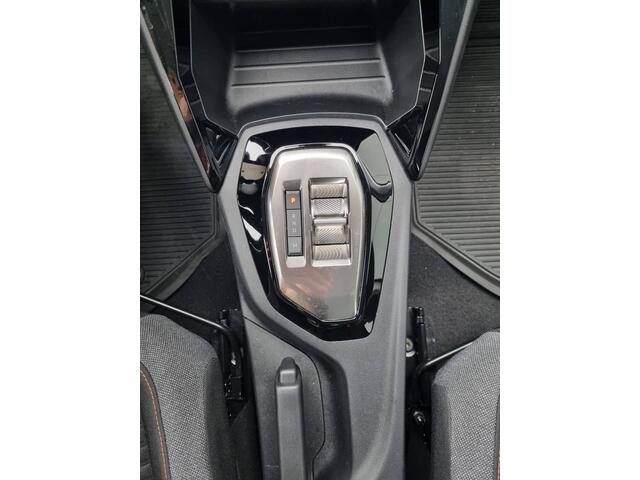 Peugeot 208 1.2 PureTech | Stoelverwarming | Apple carplay