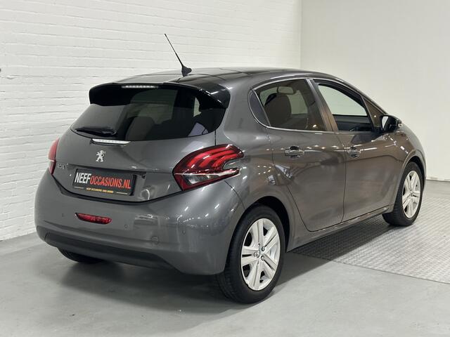 Peugeot 208 1.2 PureTech Signature CLIMA / CRUISE / PANO / APPLE CARPLAY