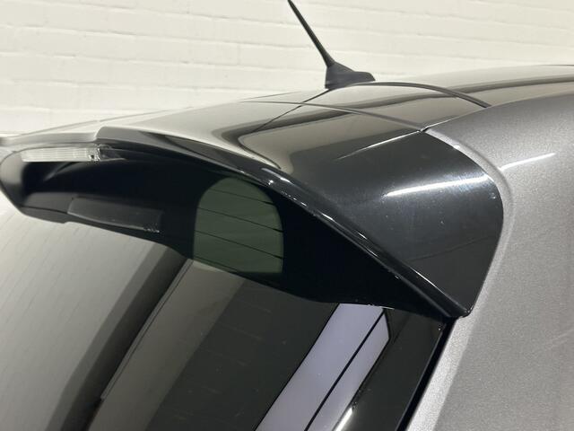 Peugeot 208 1.2 PureTech Signature CLIMA / CRUISE / PANO / APPLE CARPLAY