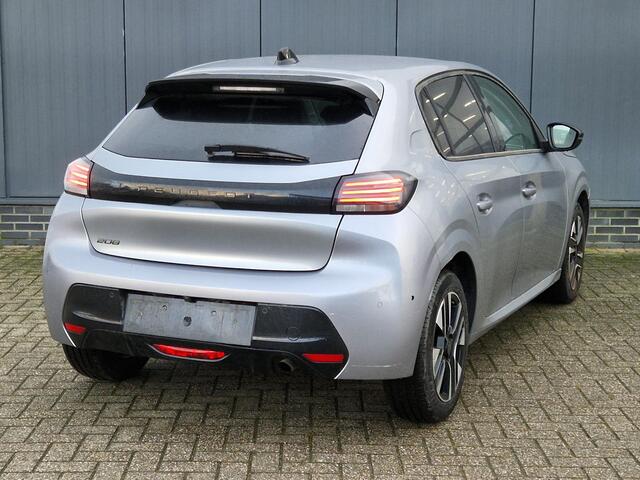 Peugeot 208 1.2 Turbo 100 Allure | VERWACHT | Facelift model | Navigatie | Achteruitrijcamera | Digitale cockpit | Parkeersensoren