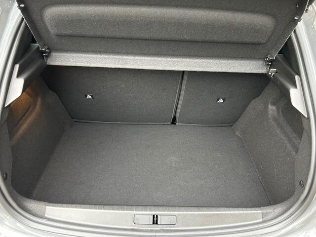 Peugeot 208 1.2 PT 100 ALLURE ZO GOED ALS NIEUW!