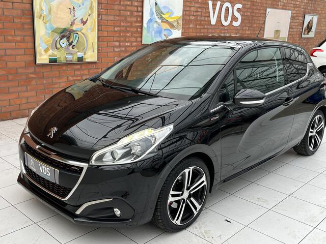 Peugeot 208 PureTech 110 GT-line | Panoramadak | Navigatie |