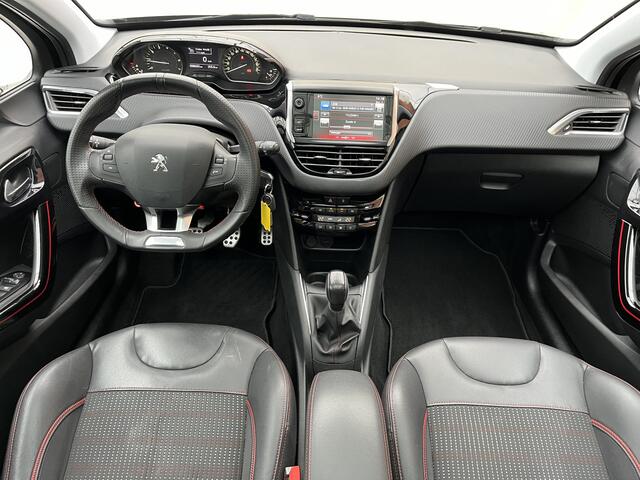 Peugeot 208 PureTech 110 GT-line | Panoramadak | Navigatie |