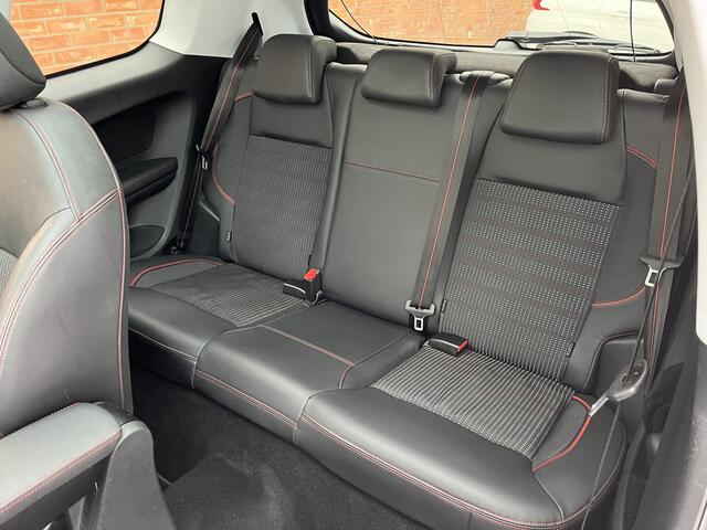 Peugeot 208 PureTech 110 GT-line | Panoramadak | Navigatie |