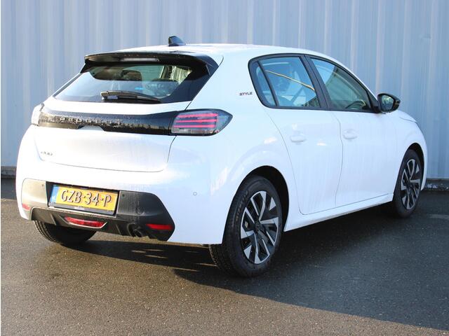 Peugeot 208 1.2 PureTech 75 Style i-Connect Advanced Navigatie