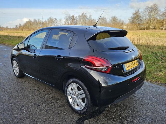 Peugeot 208 1.2 PureTech Signature
