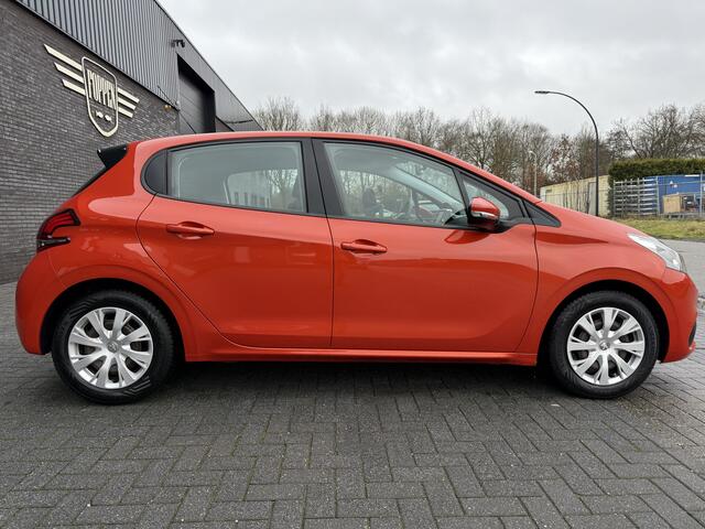 Peugeot 208 1.2 PureTech Blue Lion | 2E EIGENAAR | 12MND GARANTIE | DAB | NAVI | CRUISE | AIRCO |