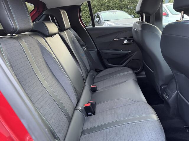 Peugeot 208 100pk PT Allure, Camera | Navi & CarPlay | Clima
