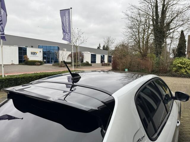 Peugeot 208 1.2 GT-line Automaat 101PK Leder, Climatcntrl, Cruisecntrl, TwoT