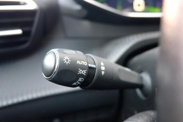 Peugeot 208 BWJ 2019 1.2 101 PK Blue Lease Allure NAVI / CLIMA / CRUISE / DAB+ / APPLE & ANDROID / CAMERA / PDC / LMV / LICHT & REGEN SENSOR /
