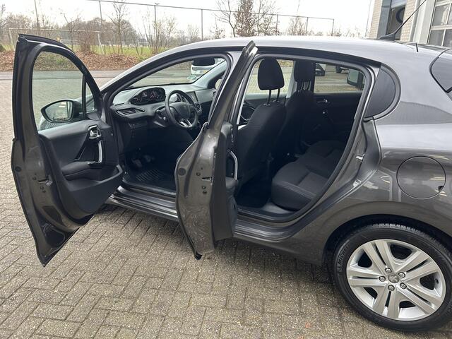 Peugeot 208 1.2 PureTech Signature