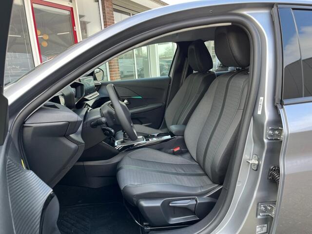 Peugeot 208 1.2 PureTech 100 Allure I Carplay I Camera I Clima I Navi