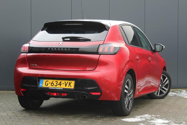 Peugeot 208 1.2 PureTech Allure | incl. 12 maanden garantie | 360 camera | 3D Virtual cockpit | Navigatie | Cruise control | Apple Carplay / Android auto | 16" lichtmetalen velgen | Two tone kleur | Draadloze telefoonlader | Distributieriem is vervangen |