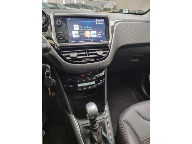 Peugeot 208 1.2 PureTech GT-Line Ecc | Navi | Pano dak | Lmv | Cv op afstand.