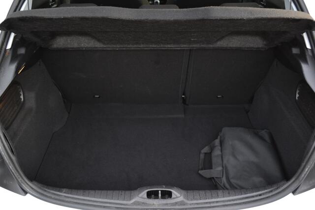 Peugeot 208 1.2 PureTech Signature Airco Cruise Nav Pdc