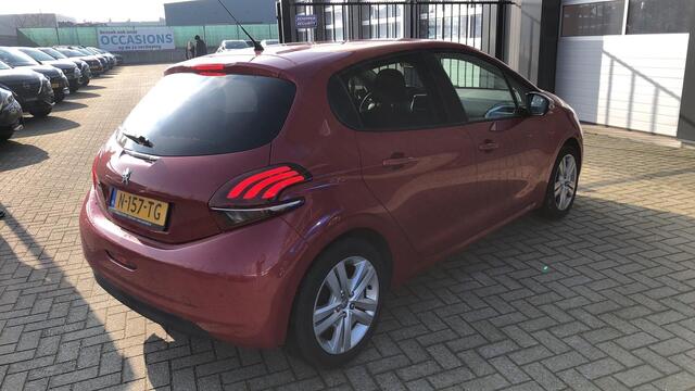 Peugeot 208 1.2 PureTech Blue Lion