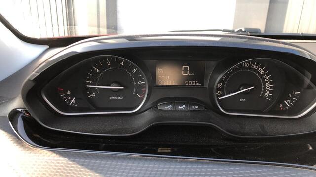 Peugeot 208 1.2 PureTech Blue Lion