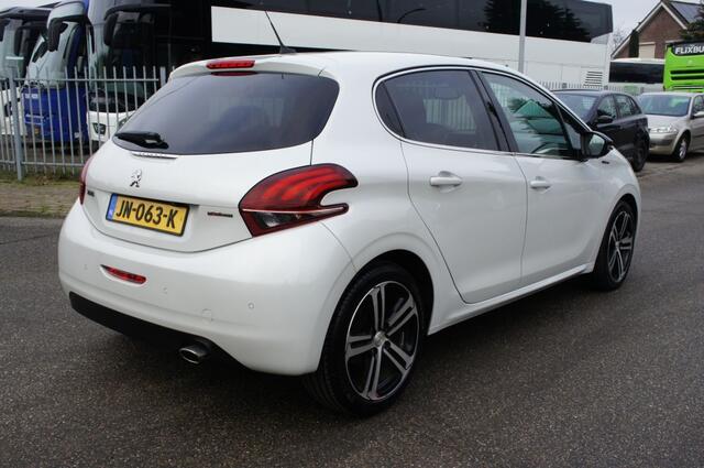Peugeot 208 1.2 PURETECH GT-LINE 1eEIG DEALER ONDERHOUDEN