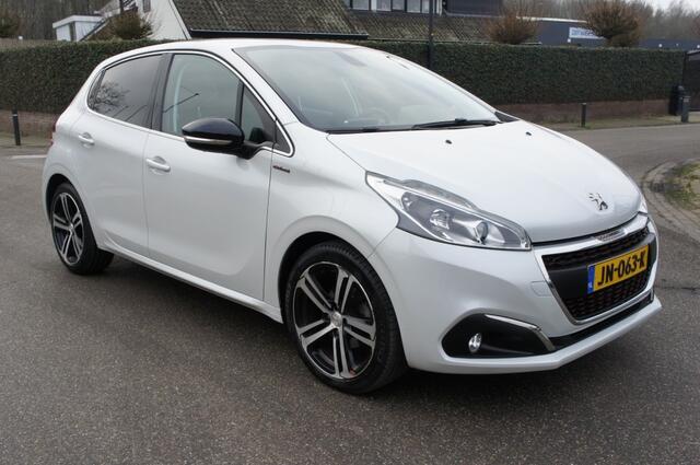 Peugeot 208 1.2 PURETECH GT-LINE 1eEIG DEALER ONDERHOUDEN