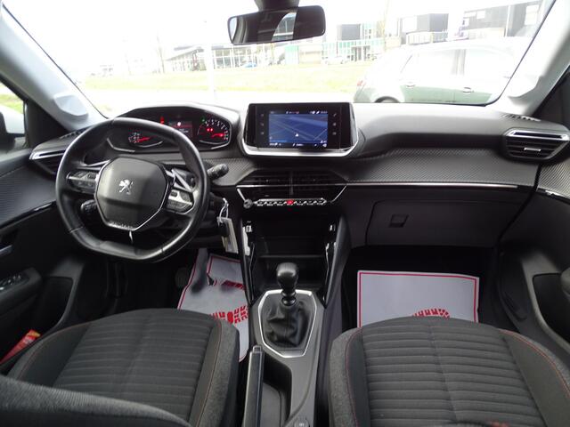 Peugeot 208 1.2 PureTech Active Pack 6-Bak, Navigatie, Multimedia, Airco/ECC, CruiseControl, Parkeersensoren