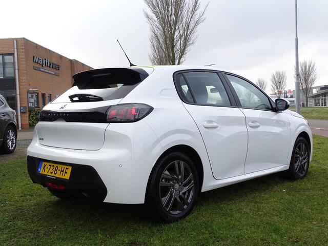 Peugeot 208 1.2 PureTech Active Pack 6-Bak, Navigatie, Multimedia, Airco/ECC, CruiseControl, Parkeersensoren