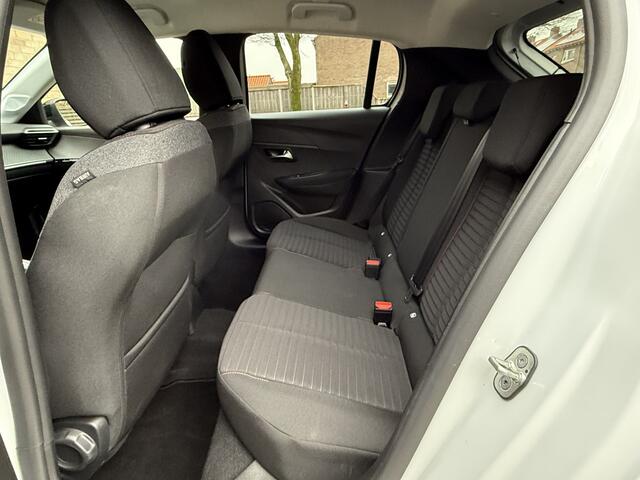 Peugeot 208 1.2 PureTech Active Pack | PDC A | Navi |