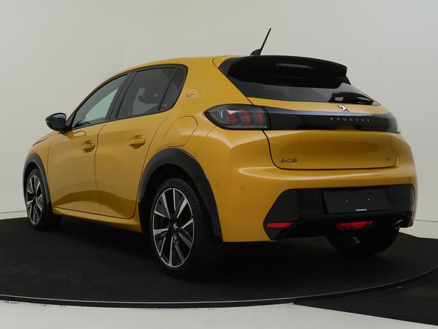 Peugeot 208 1.2 PureTech GT | Glazen Panoramadak | Parkeersensoren