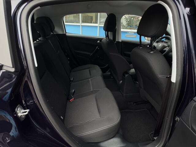 Peugeot 208 1.2 RIJKLAAR!, Nieuwe Distributie Prijs Inclusief Onderhoud & 12 Maand BOVAG Garantie Blue Lease Active