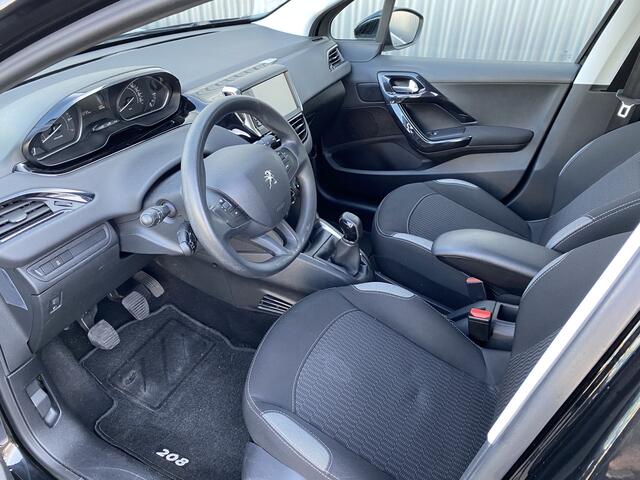 Peugeot 208 1.2 PureTech Blue Lease 158Dkm.NAP, 5-Drs, Navi, A/C, CC, nw. APK - Inruil Mogelijk -