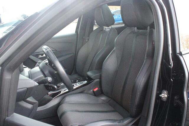 Peugeot 208 1.2 PureTech GT | NAVIGATIE | APPLE CARPLAY/ANDROID AUTO | DODEHOEK DETECTIE | FULL LED KOPLAMPEN | KEYLESS ENTRY/START | PARKEERSENSOREN VOOR EN ACHTER | CRUISE CONTROL | DAB+ RADIO |