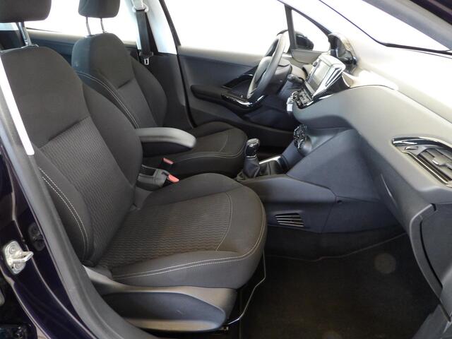 Peugeot 208 1.2 PureTech Blue Lion Airco Navi Carplay