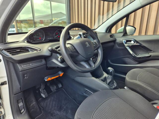Peugeot 208 1.6 BlueHDi | CarPlay | Navi | Bleutooth | DAB